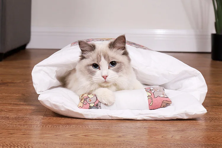 Warm Cat Sleeping Bag with Pillow